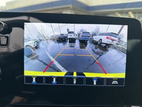 Used 2021 Chevrolet Corvette Stingray w/ Z51 Performance Package image 12