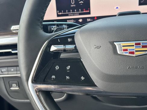 Certified 2025 Cadillac Escalade ESV Premium Luxury image 30