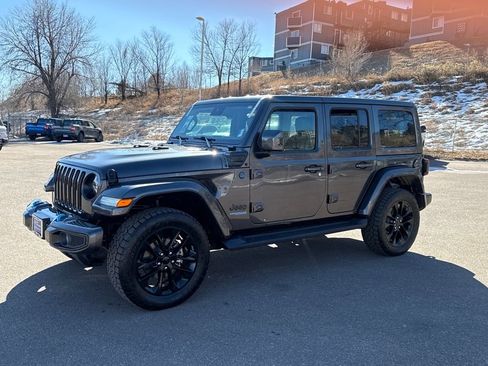 Used 2021 Jeep Wrangler Unlimited Sahara image 3