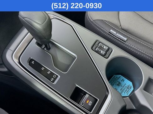 Used 2025 Subaru Crosstrek 2.0i Premium image 21