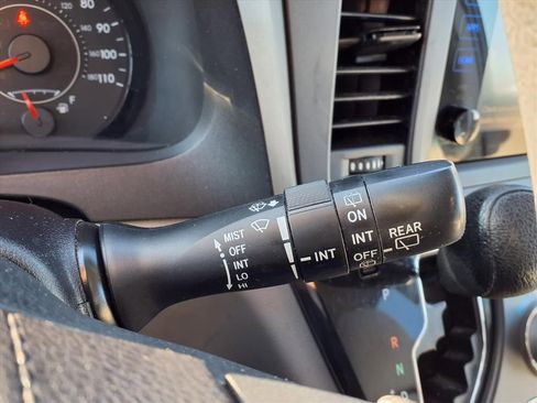 Used 2016 Toyota Sienna LE image 25