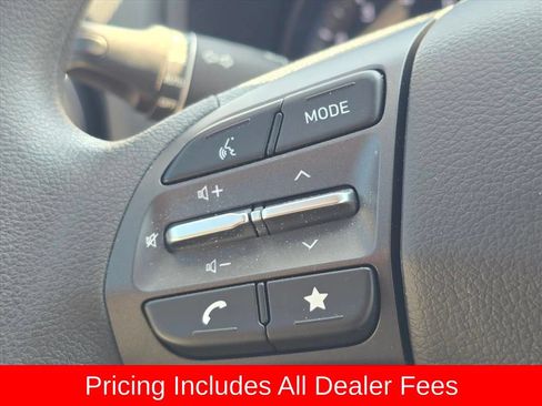 Used 2023 Hyundai Kona SE AWD/4WD image 9
