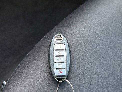 Used 2025 Nissan Altima 2.5 SV FWD image 21