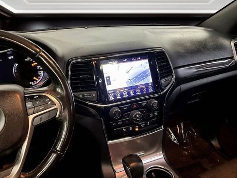 Used 2019 Jeep Grand Cherokee Altitude image 9