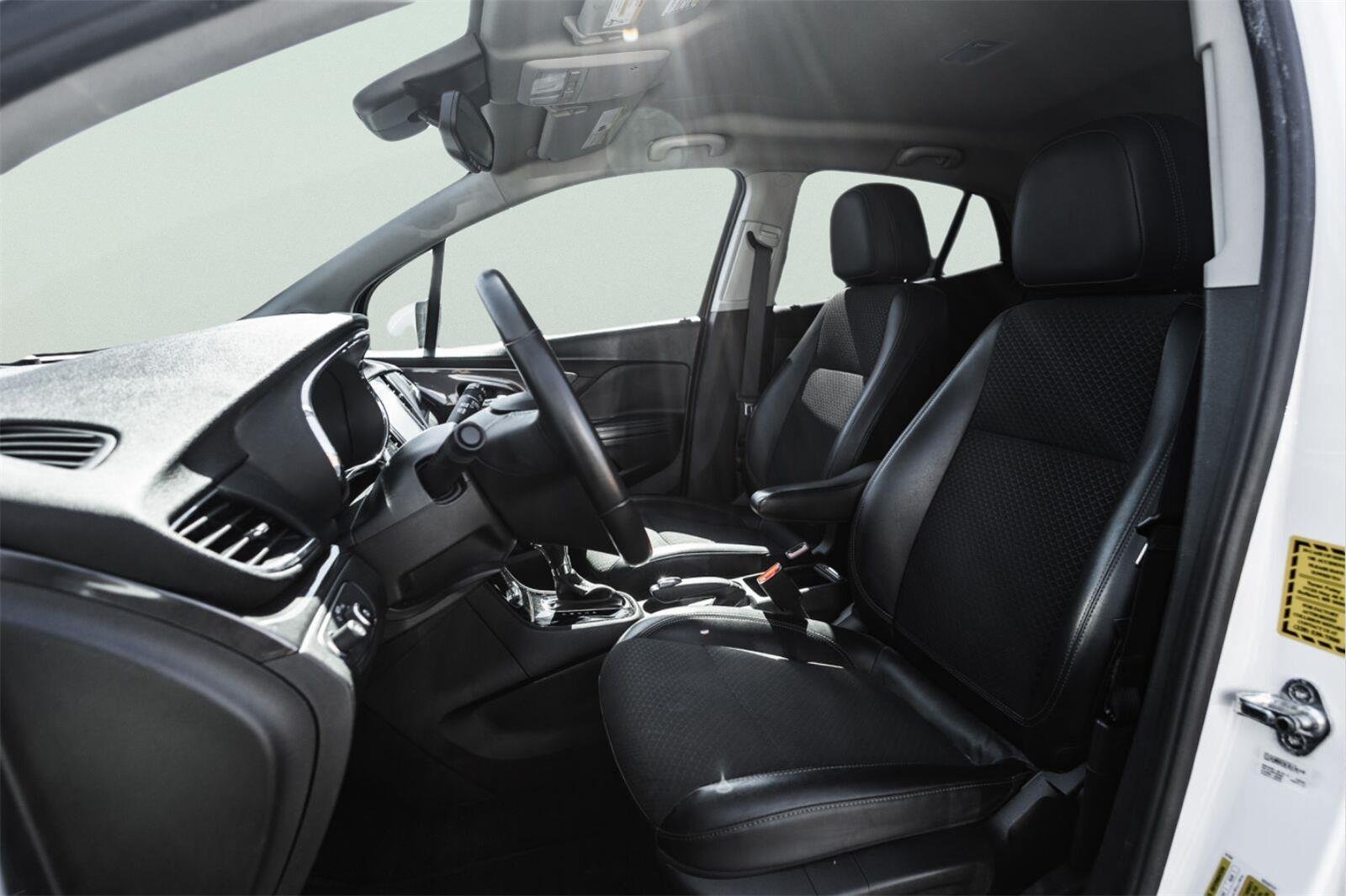 Used 2020 Buick Encore Preferred FWD image 9