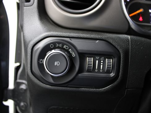 Used 2020 Jeep Wrangler Unlimited Sport S AWD/4WD image 8
