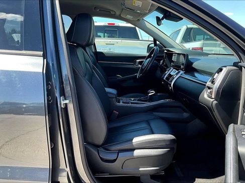 Used 2023 Kia Sorento S FWD image 7