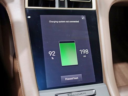 Used 2022 Porsche Taycan 4S image 27