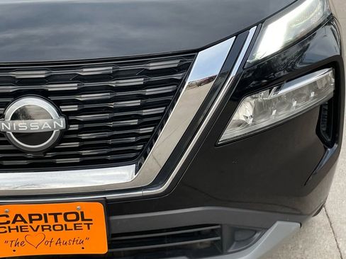 Used 2023 Nissan Rogue SV image 8