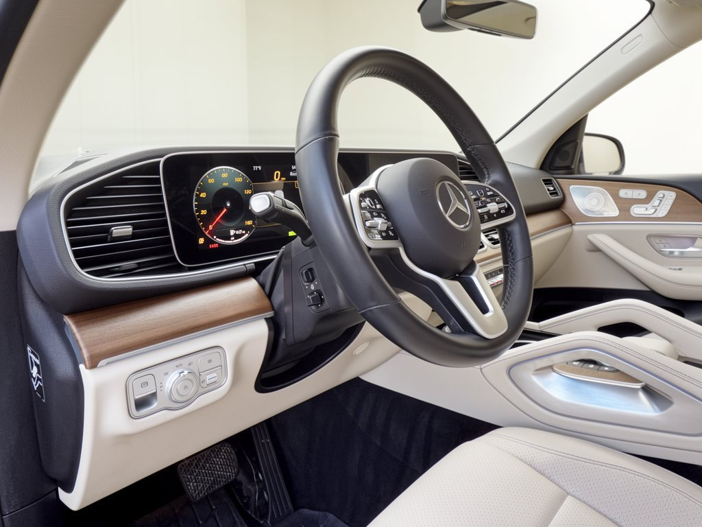 Used 2021 Mercedes-Benz GLE 450 4MATIC image 4
