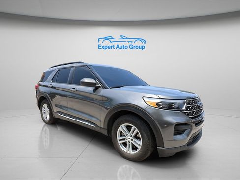 Used 2020 Ford Explorer XLT w/ Comfort Package AWD/4WD image 5