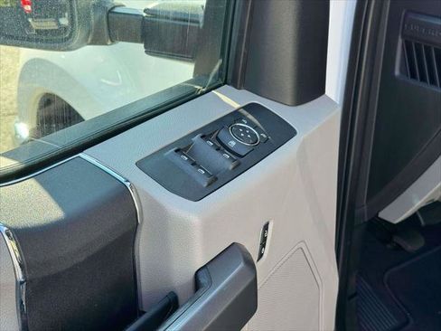 Used 2021 Ford F250 XLT w/ XLT Value Package AWD/4WD image 18