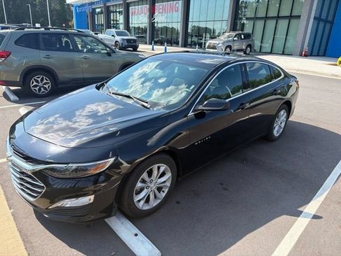 Used 2024 Chevrolet Malibu LT FWD image 2