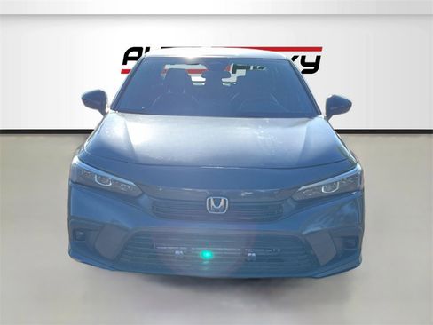 Used 2023 Honda Civic Sport image 2
