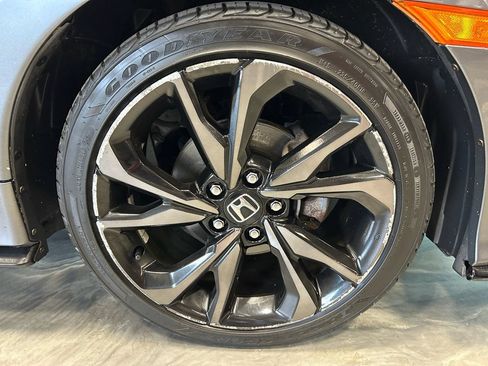 Used 2017 Honda Civic Sport image 19