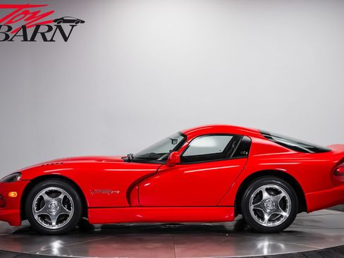 Used 1998 Dodge Viper GTS RWD image 2