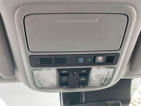 Certified 2022 Honda Pilot Touring image 30