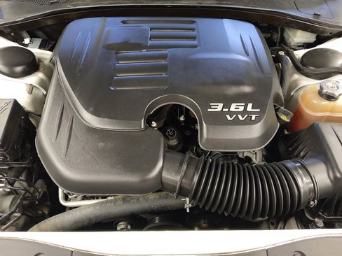 Used 2020 Dodge Charger SXT RWD image 30