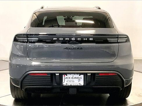 New 2025 Porsche Macan 4S Electric image 8