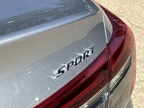 Used 2023 Honda Civic Sport image 19