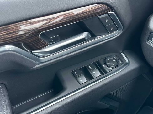 Certified 2025 GMC Sierra 2500 SLE w/ SLE Convenience Package image 32