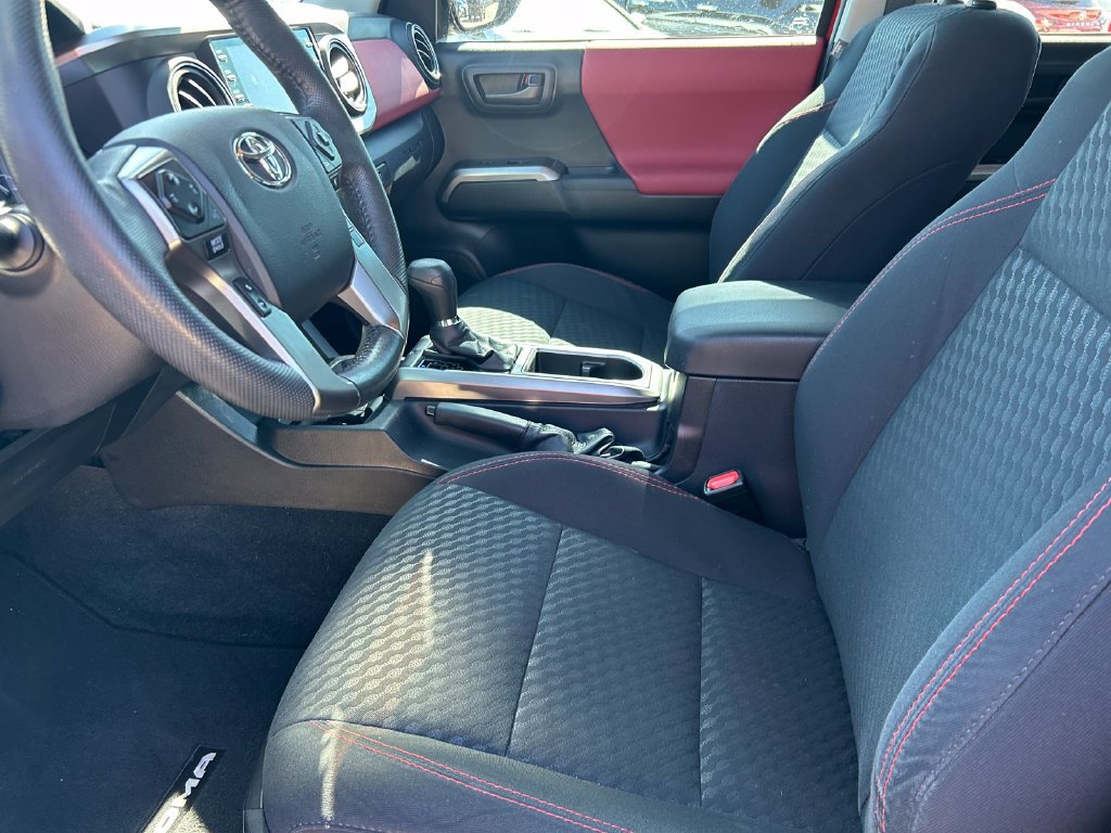 Used 2021 Toyota Tacoma SR5 RWD image 11