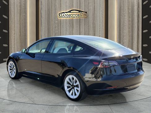 Used 2023 Tesla Model 3 Standard Range image 5
