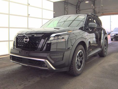 Certified 2025 Nissan Pathfinder Rock Creek AWD/4WD image 3
