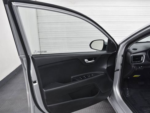 Used 2020 Kia Rio LX image 11