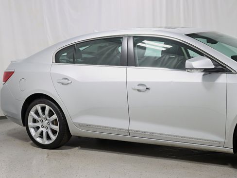 Used 2012 Buick LaCrosse Touring FWD image 4