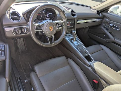 Used 2021 Porsche 718 Cayman image 4