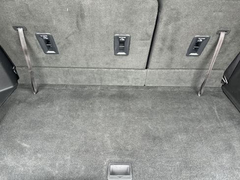 Used 2024 Chevrolet Traverse LT image 33