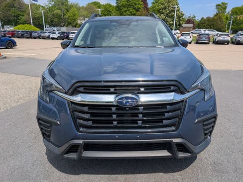 Used 2024 Subaru Ascent Limited w/ Technology Package AWD/4WD image 9