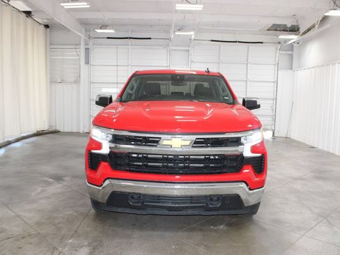 Used 2025 Chevrolet Silverado 1500 LT AWD/4WD image 3