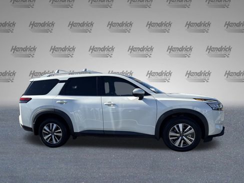 Used 2022 Nissan Pathfinder SL image 11