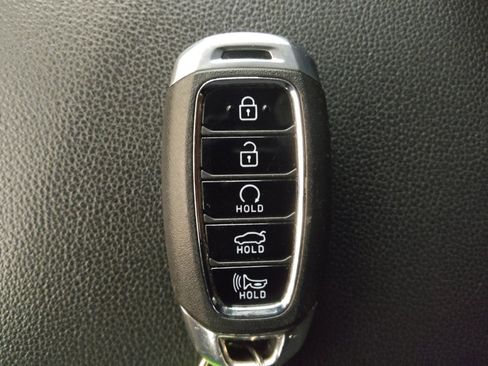 Used 2021 Hyundai Elantra SEL w/ Convenience Package FWD image 32
