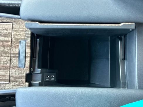 Used 2025 Toyota Sienna Platinum AWD/4WD image 51