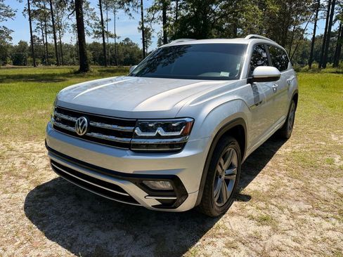 Used 2019 Volkswagen Atlas SE FWD image 1