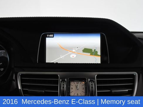 Used 2016 Mercedes-Benz E 400 4MATIC Sedan image 14