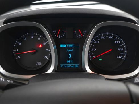 Used 2016 Chevrolet Equinox LTZ w/ Enhanced Convenience Package image 24