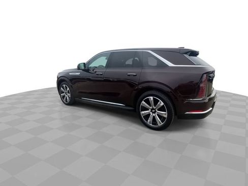 Used 2025 Cadillac Escalade IQ Luxury 2 w/ LPO, Premium Carpet Package AWD/4WD image 8