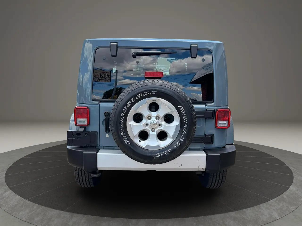 Used 2014 Jeep Wrangler Sahara w/ Connectivity Group AWD/4WD image 9