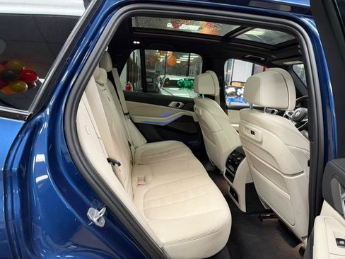 Used 2021 BMW X5 xDrive40i w/ M Sport Package image 53