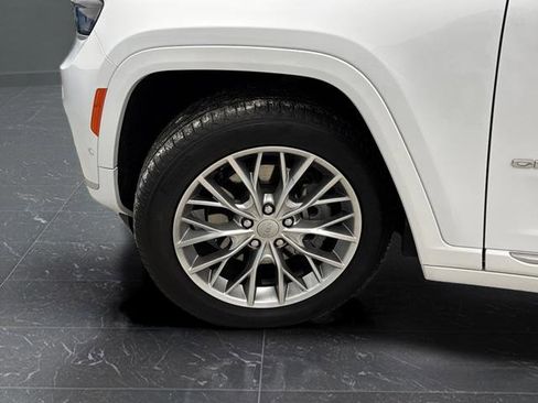 Used 2024 Jeep Grand Cherokee L Summit w/ Advanced Protech Group IV image 39