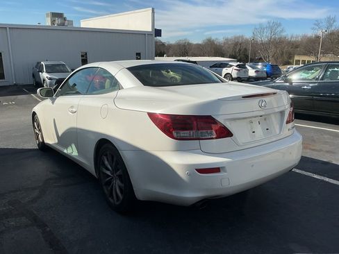 Used 2014 Lexus IS 250C image 2