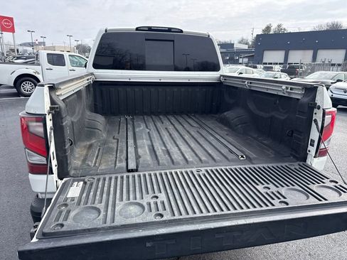Used 2021 Nissan Titan PRO-4X w/ Pro-4x Convenience Package image 23