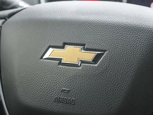 Used 2022 Chevrolet Traverse LT image 27