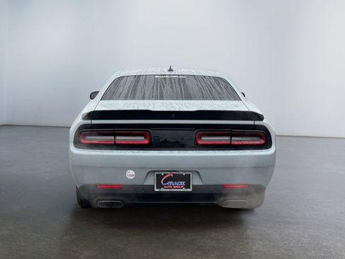 Used 2022 Dodge Challenger R/T image 5
