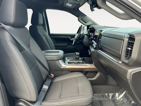 Used 2022 Chevrolet Silverado 1500 RST image 10