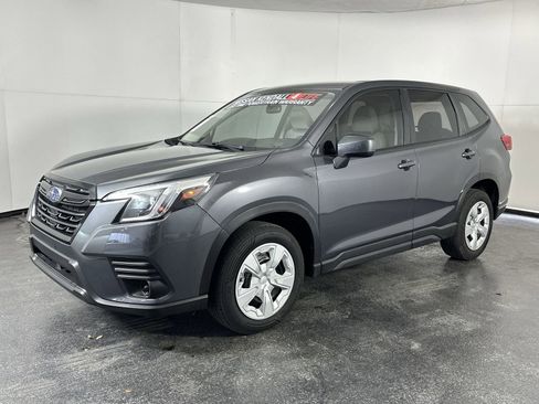 Used 2022 Subaru Forester AWD/4WD image 4